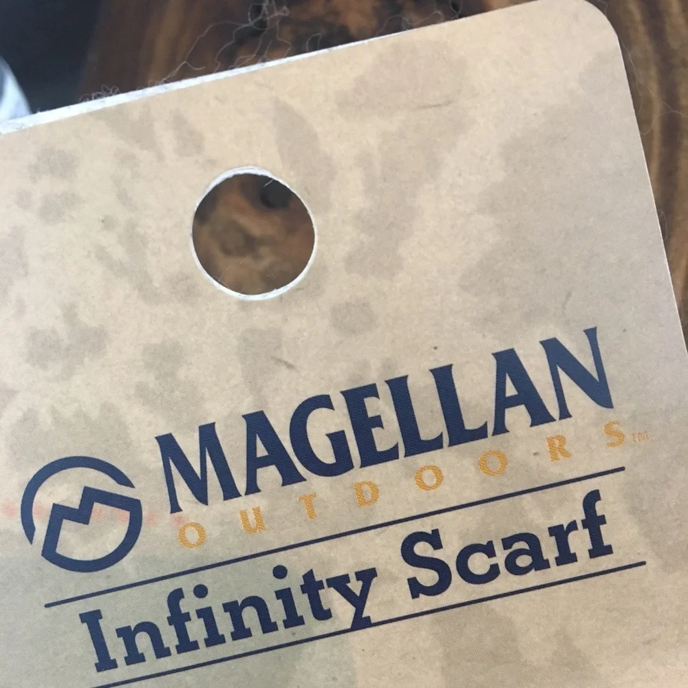 Magellan Outdoors | Knitted Infinity‎ Scarf Cream